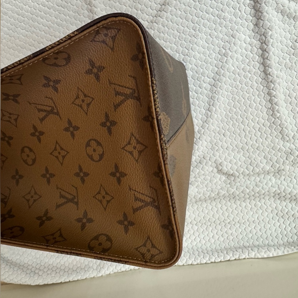 Louis Vuitton On The Go GM - Picture 7 of 17